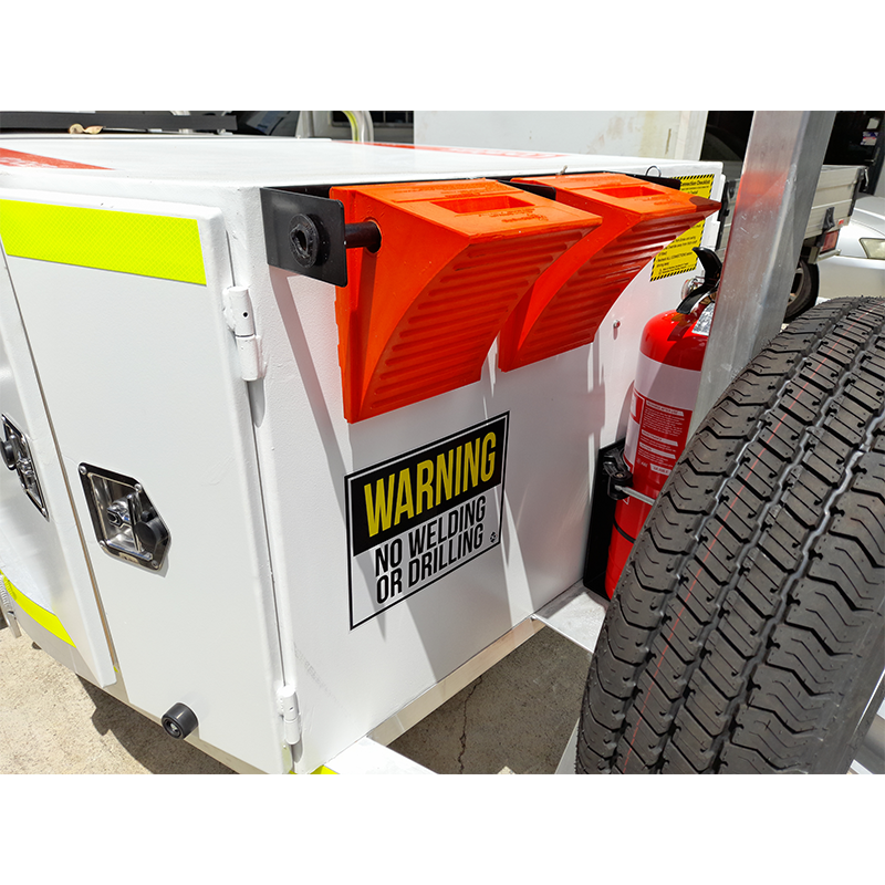 FUEL TRAILER 1250L Self Bunded Low Profile Dual Axle SBHD1250 wheel chocks